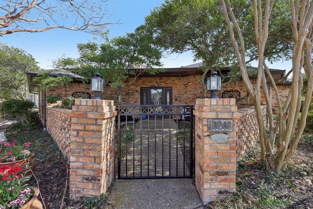 10202 Chisholm Trail