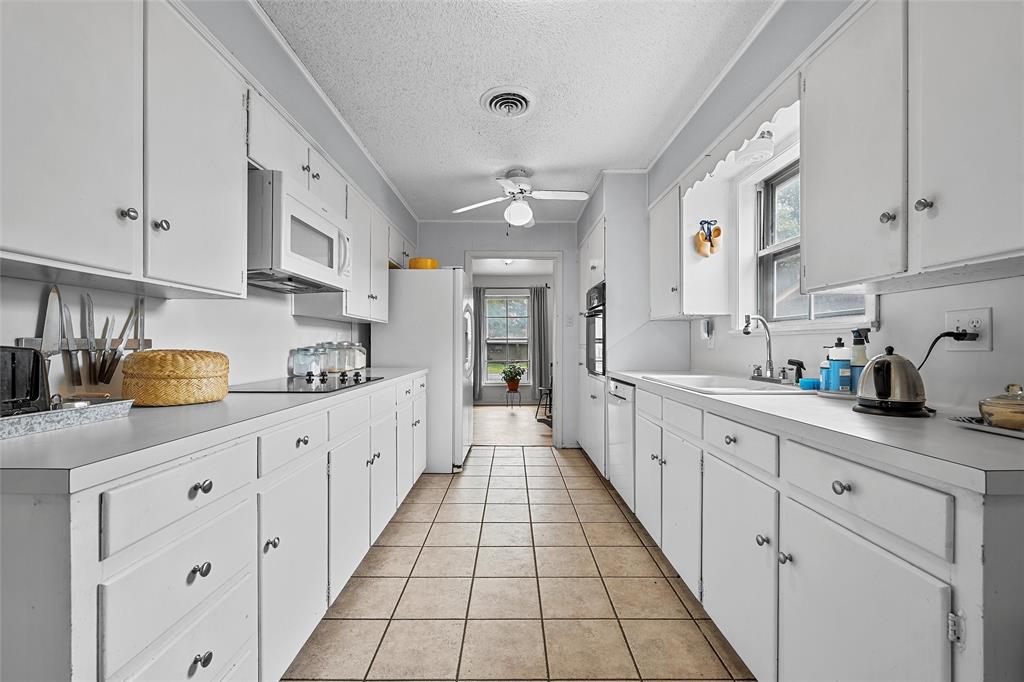 Lake Air Estate - Residential