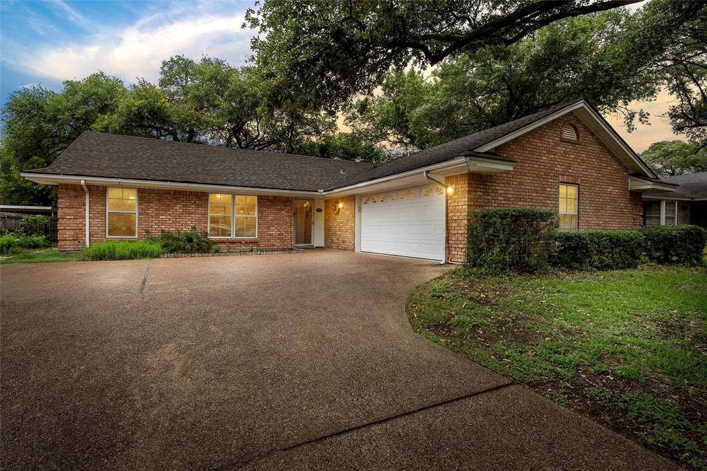 Lake Air Estate - Residential