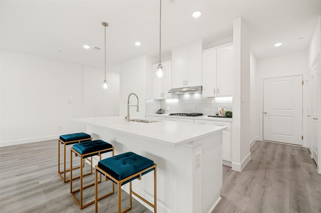 5609 Woodlands Drive