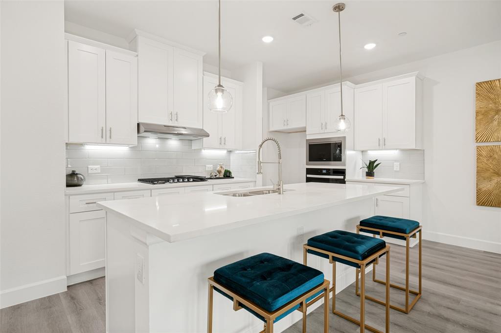 5609 Woodlands Drive