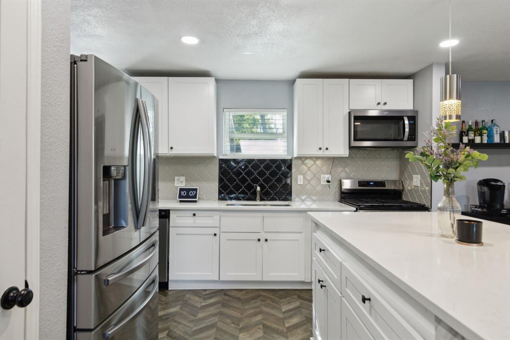 Valwood Park 06 - Residential