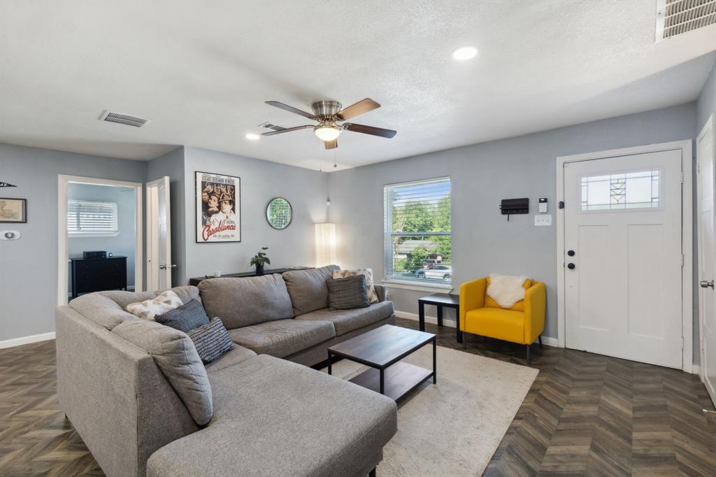 2630 Springvale Drive