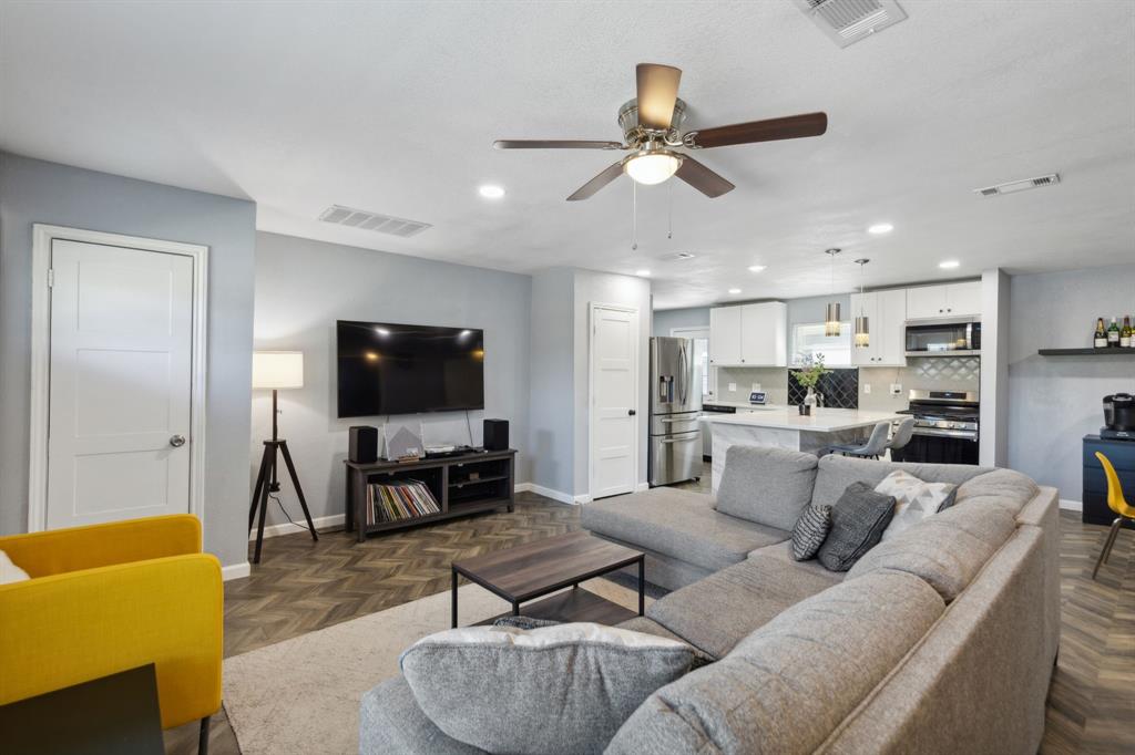 2630 Springvale Drive