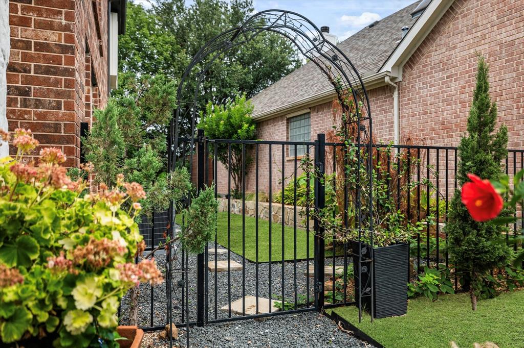 5341 Hidden Creek Lane