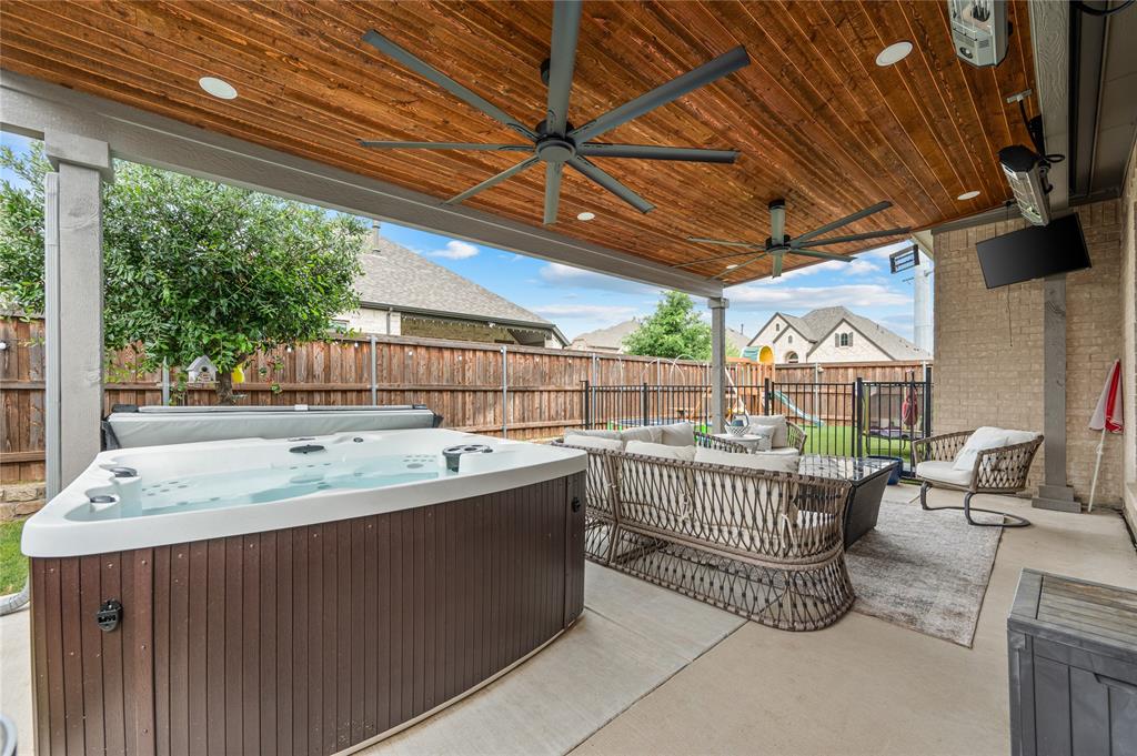 Photo 1 of 31 — 3732 Trail Creek Drive, Little Elm, TX 75068