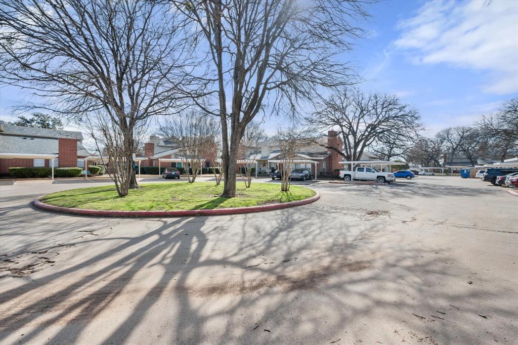 1420 Meadowood Village Drive