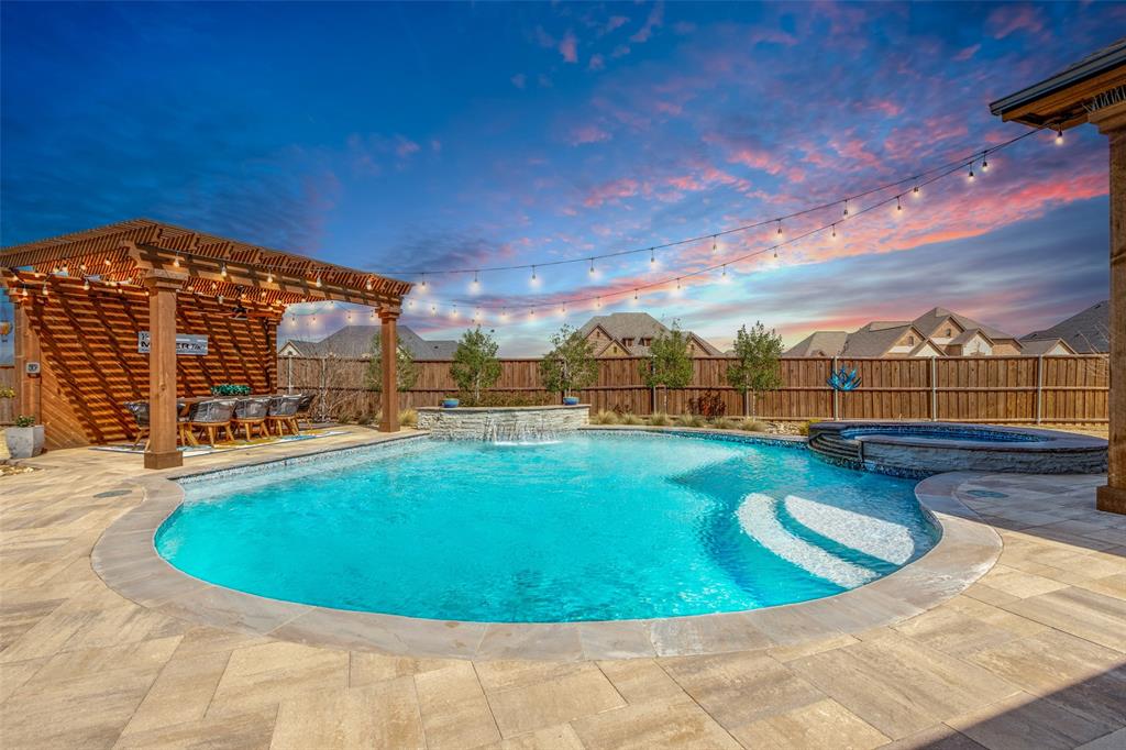 541 Lockton Lane