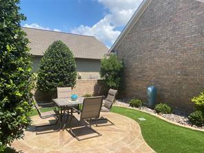 9921 Crestview Drive