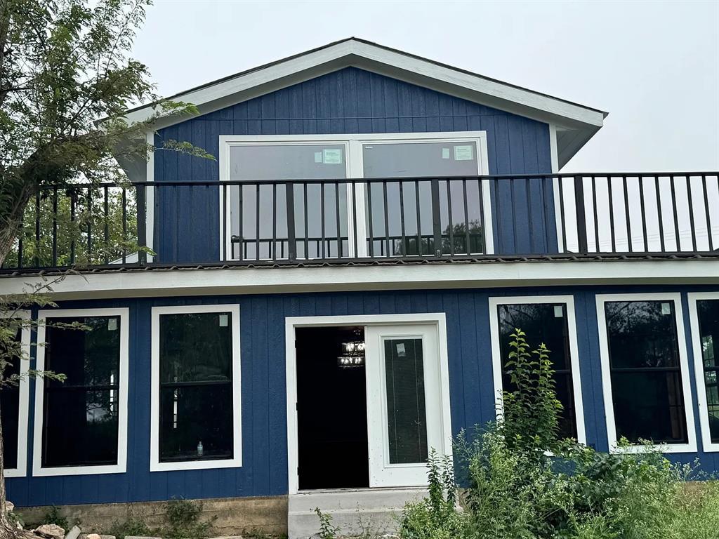 (VACTY3FOLD) CLS 3 FRAME 1999 & OLDER CITY OF VA - Residential Lease