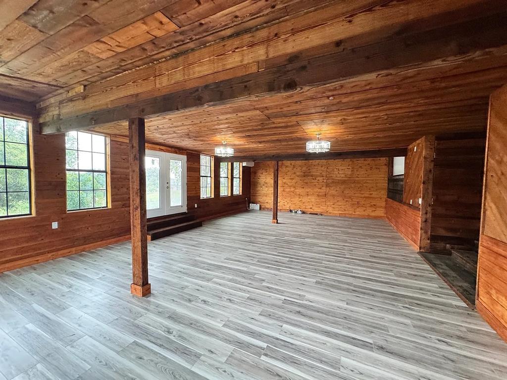 (VACTY3FOLD) CLS 3 FRAME 1999 & OLDER CITY OF VA - Residential Lease