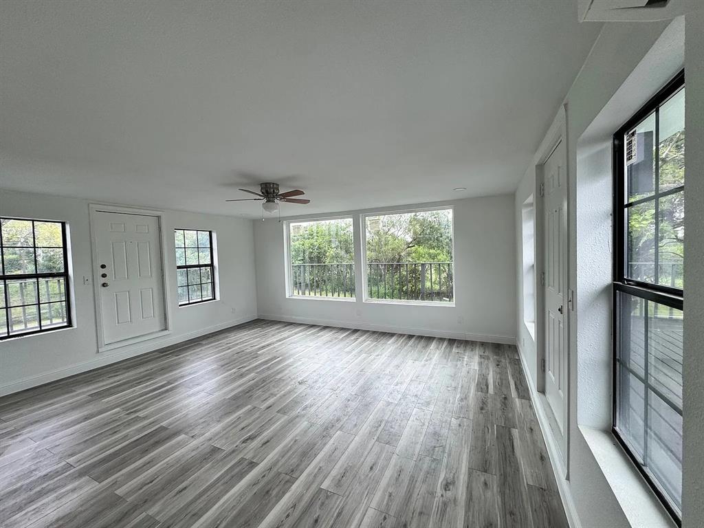 (VACTY3FOLD) CLS 3 FRAME 1999 & OLDER CITY OF VA - Residential Lease