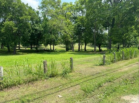 702 S 6th Street Bonham TX 75418