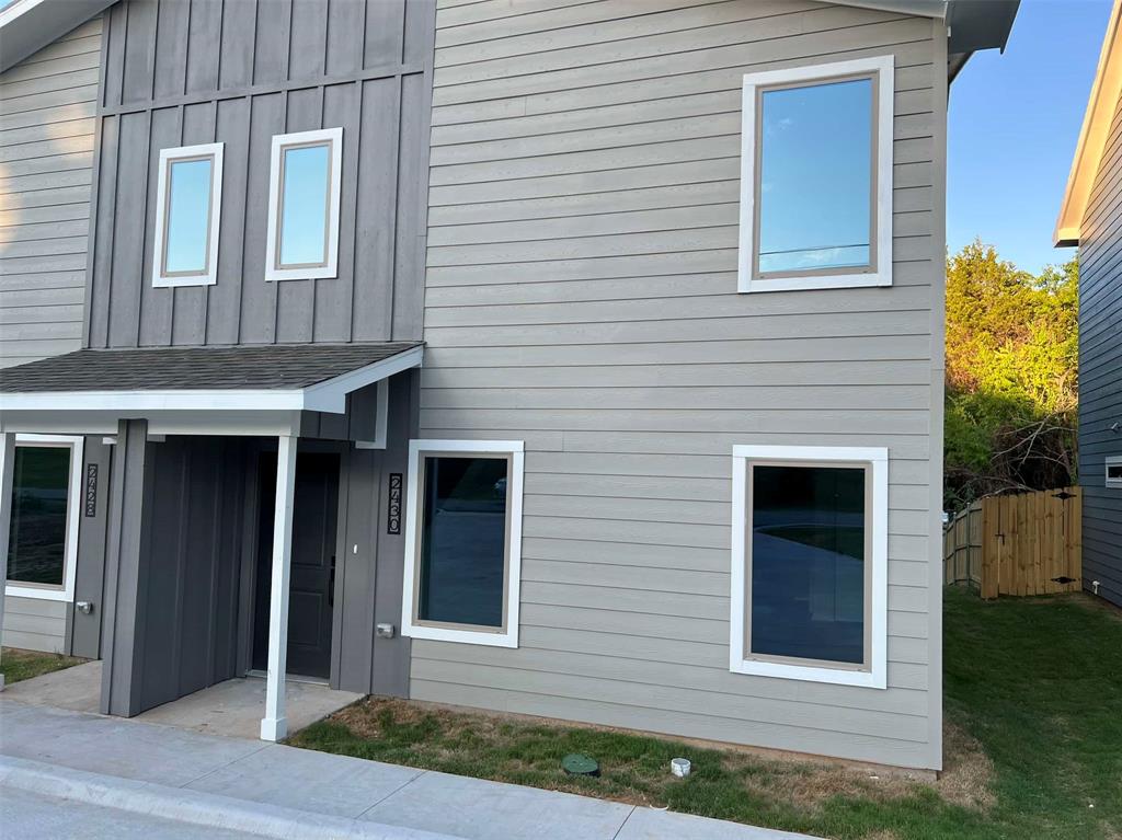 COUCH SIMS THIRD ADDN REPLAT FAIRMOUNT ADDITI - Residential Lease