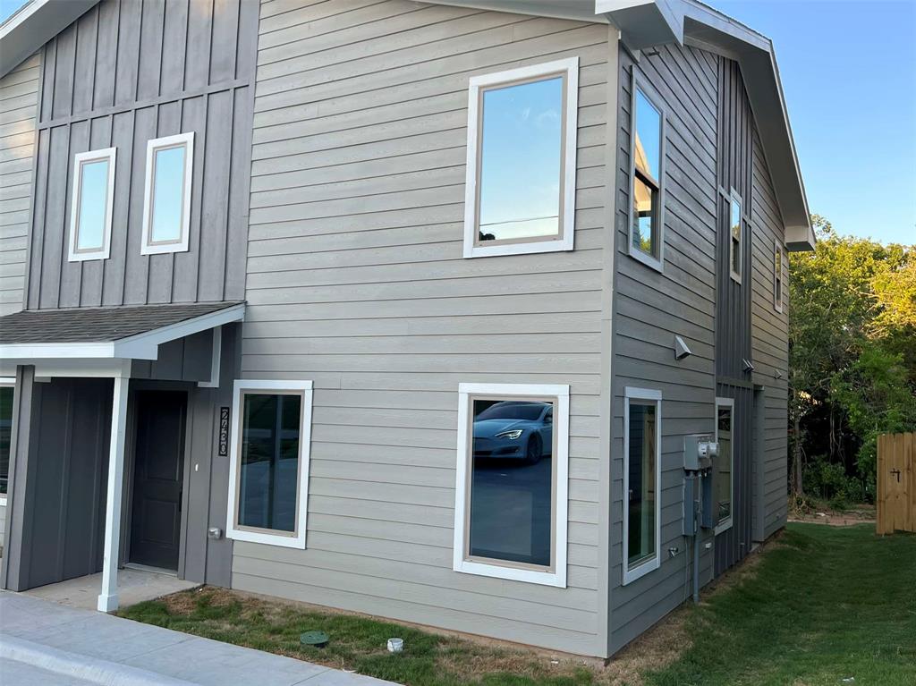 COUCH SIMS THIRD ADDN REPLAT FAIRMOUNT ADDITI - Residential Lease