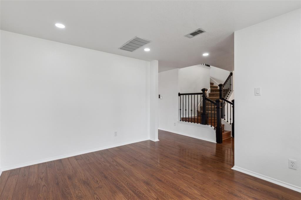 1411 Thistle Circle