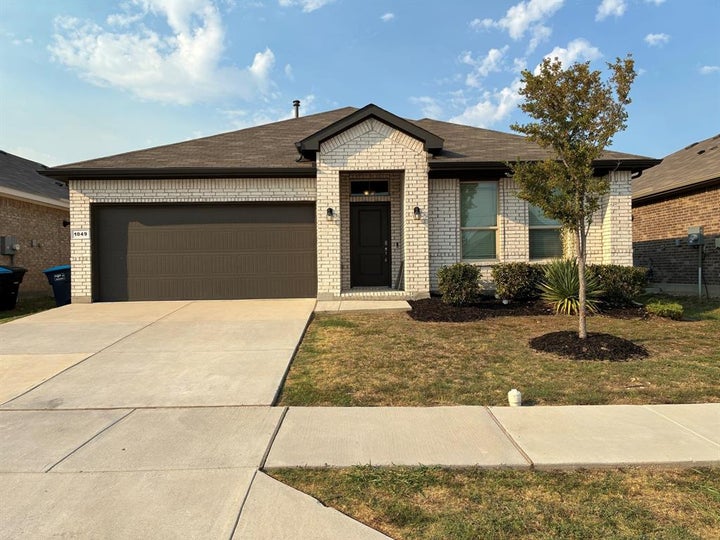 Photo 1 of 28 — 1049 Kirkham Way, Fort Worth, TX 76247