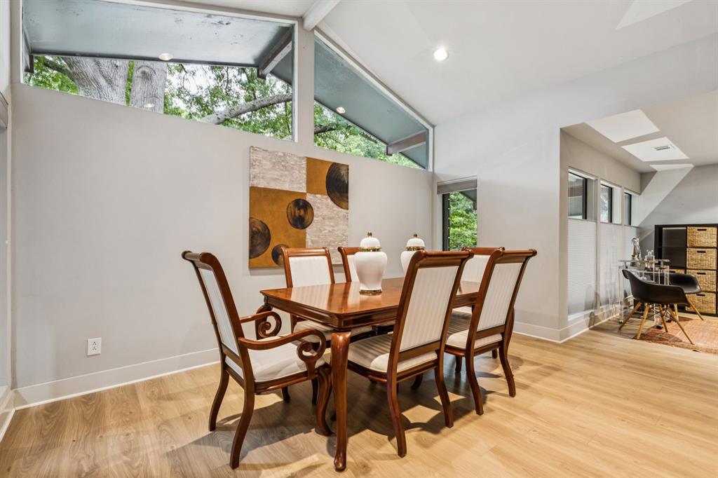 9705 Estate Lane