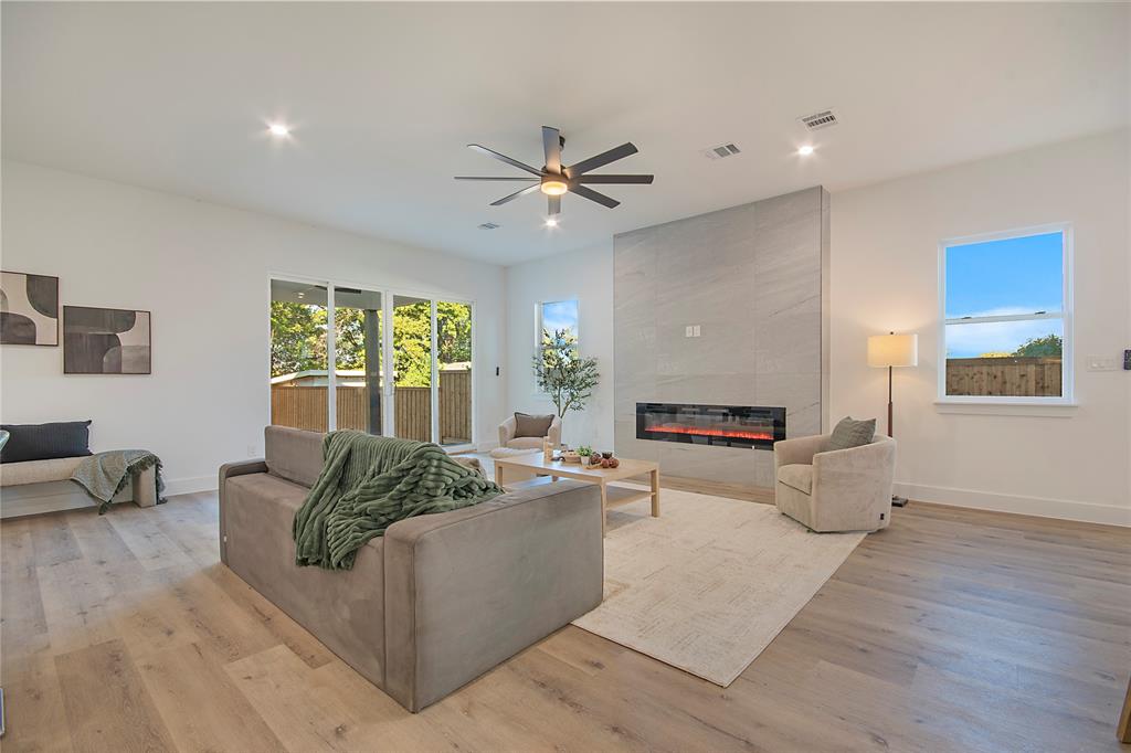 MRS ALLIE HUFFMANS REPLAT - Residential