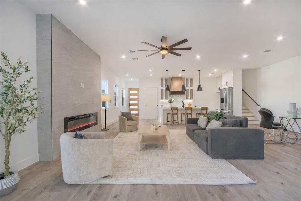 MRS ALLIE HUFFMANS REPLAT - Residential