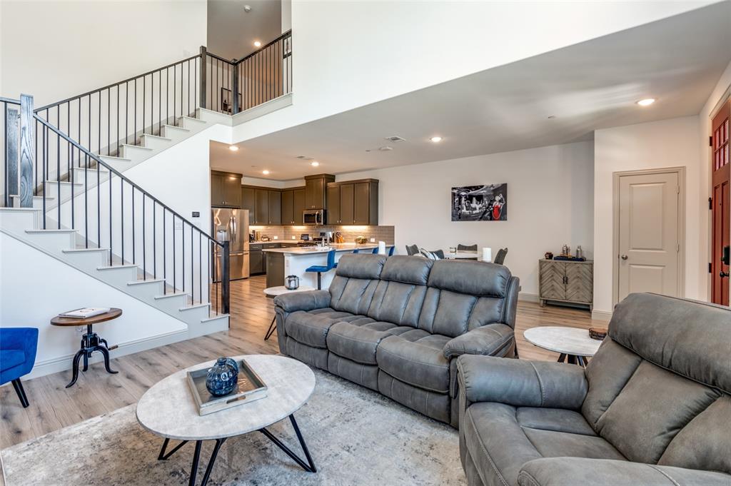 8725 Phoebe Road
