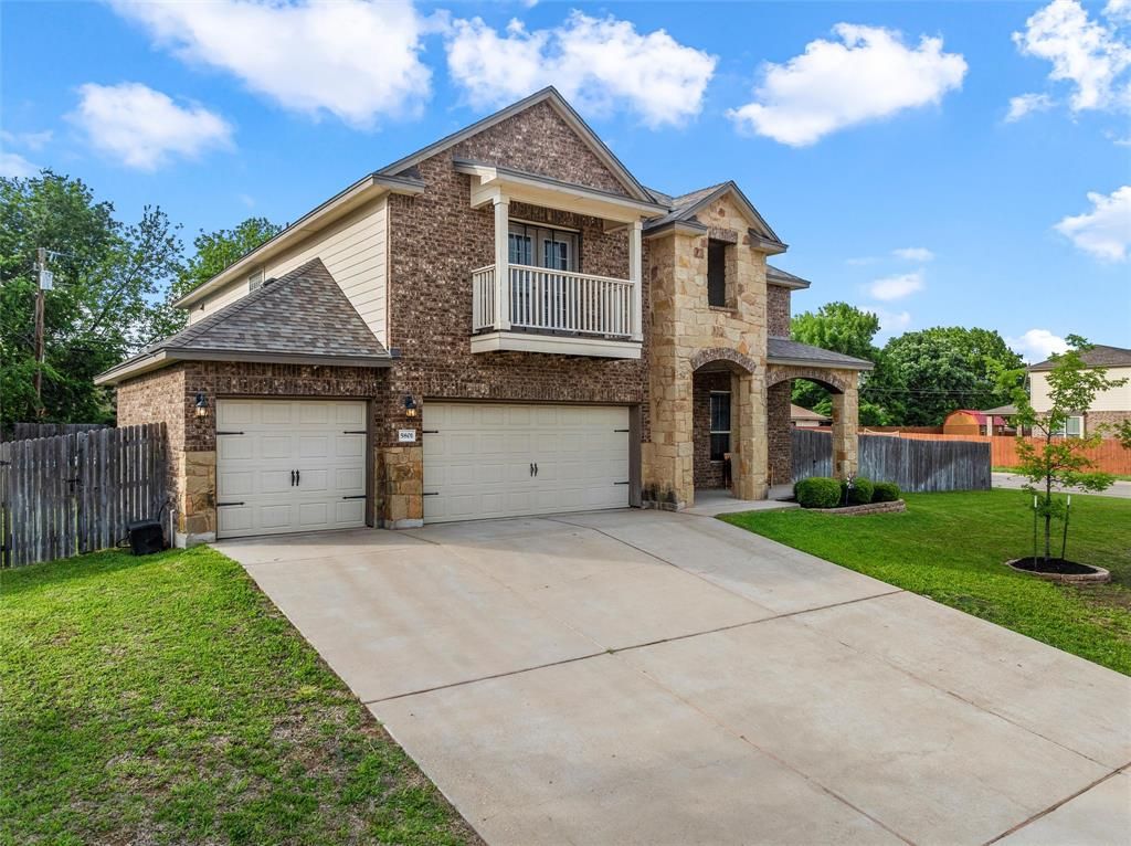 Photo of 5801 Beckon, Waco, TX 76708 (MLS # 21243058)