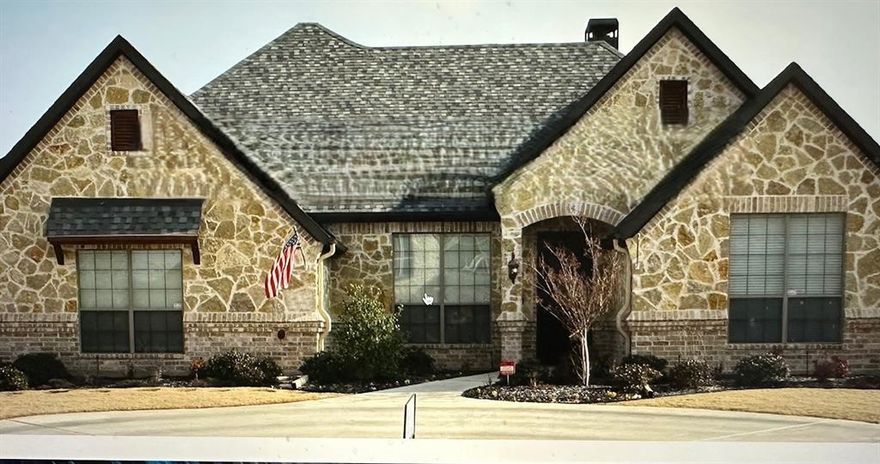 Gorgeous brick and stone 3 bedroom plus stunning study, 2.5 bath, two car garage on corner lot in quiet neighborhood. 6 miles from major shopping 
and restaurants at Highways 75 and 82. Pristinely kept and ready for you to call home.