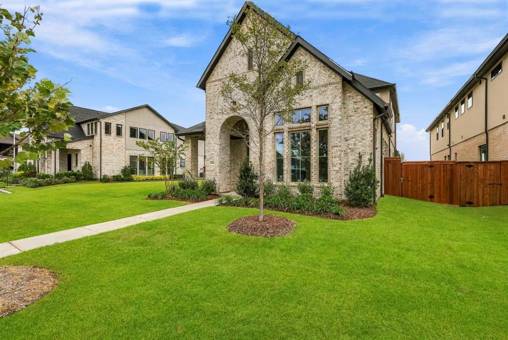 9361 Jackson Vine Mews