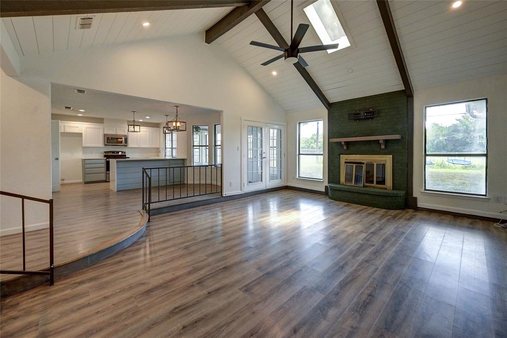 506 Betsy Ross Drive