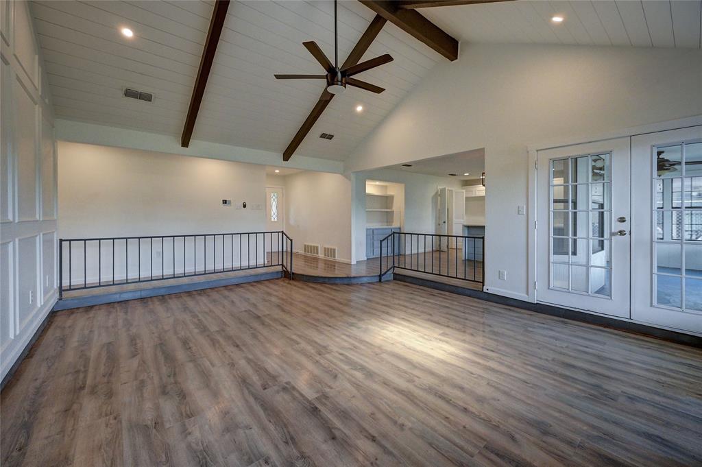 506 Betsy Ross Drive