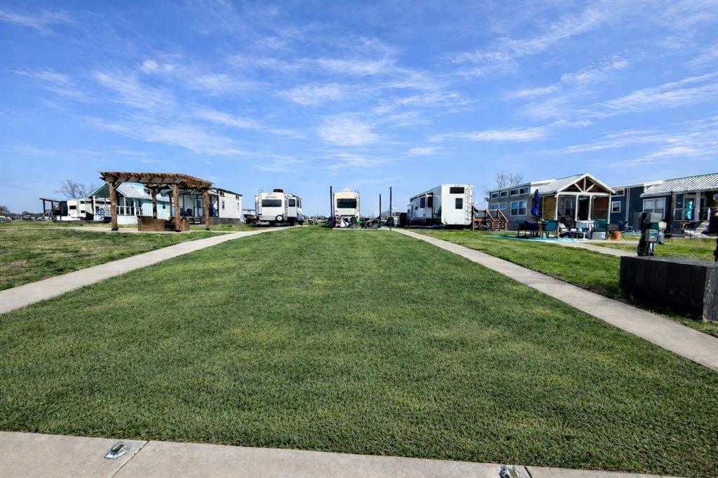 Peninsula Point - Land