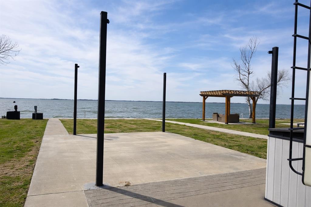 Peninsula Point - Land