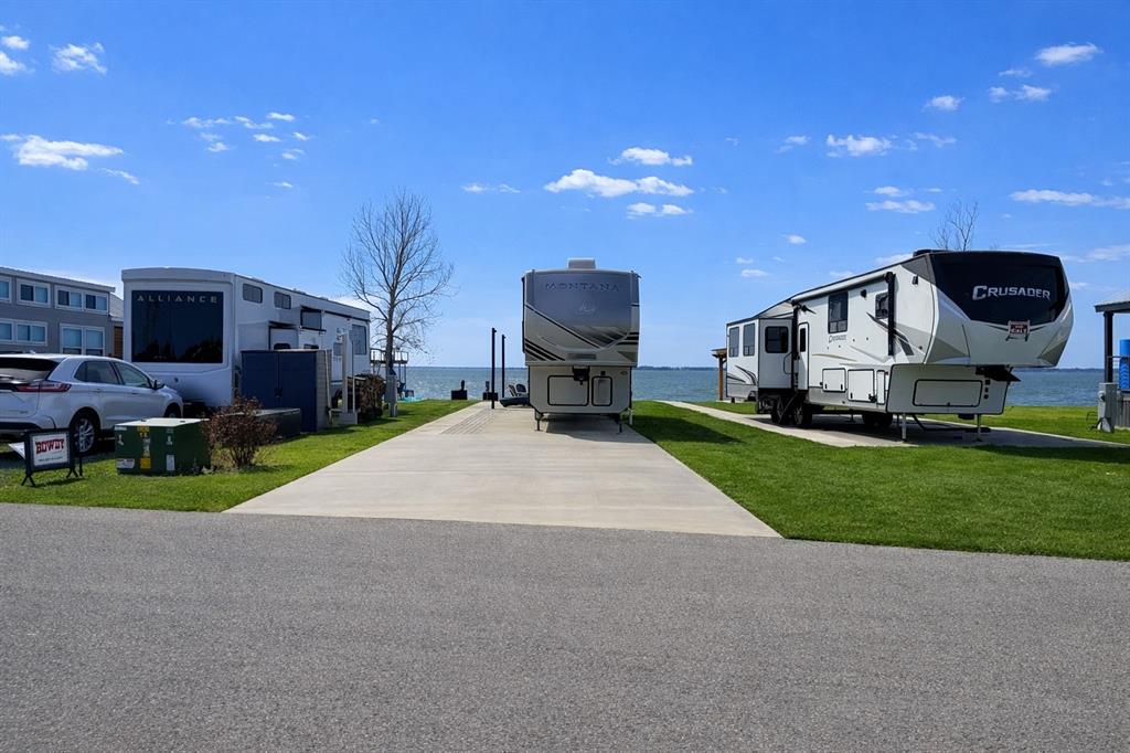 Peninsula Point - Land