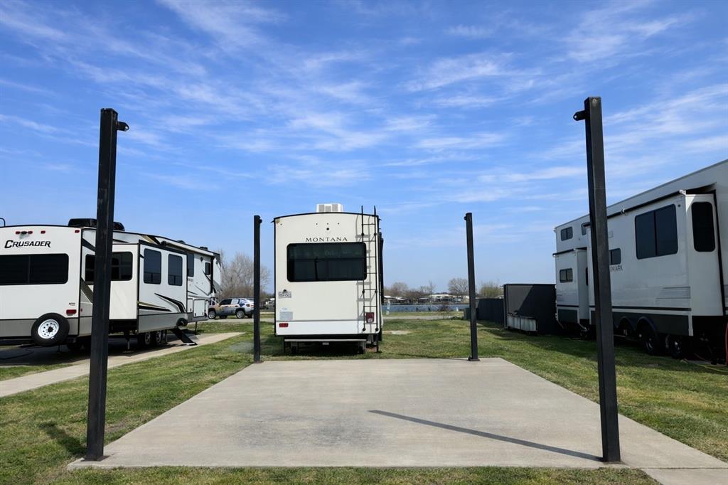 Peninsula Point - Land