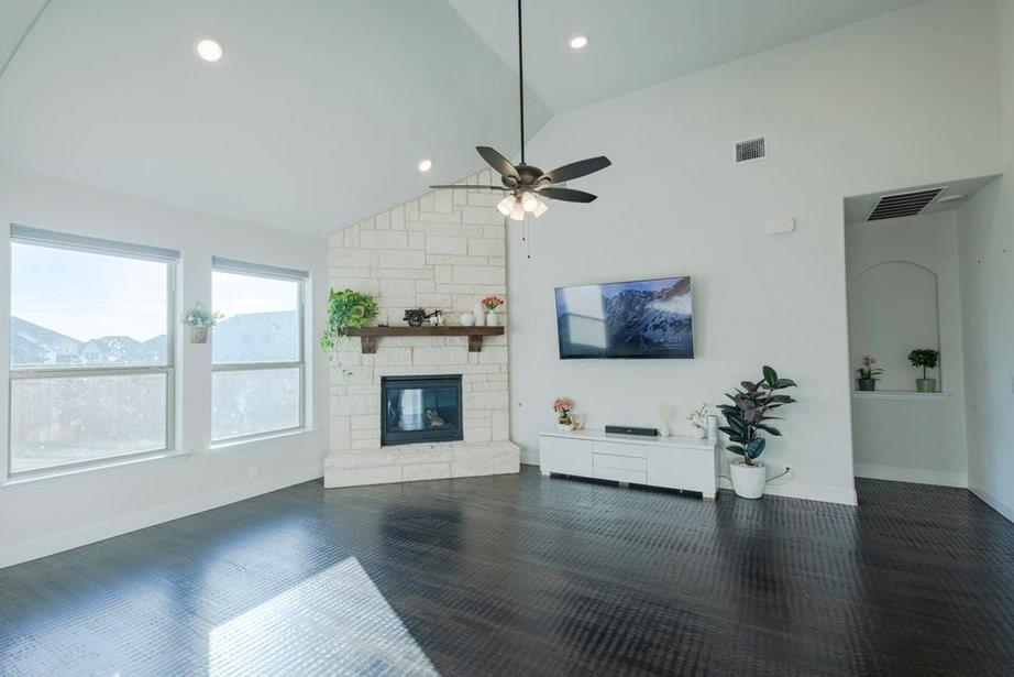 Creekview Mdws East Ph 1 - Residential Lease