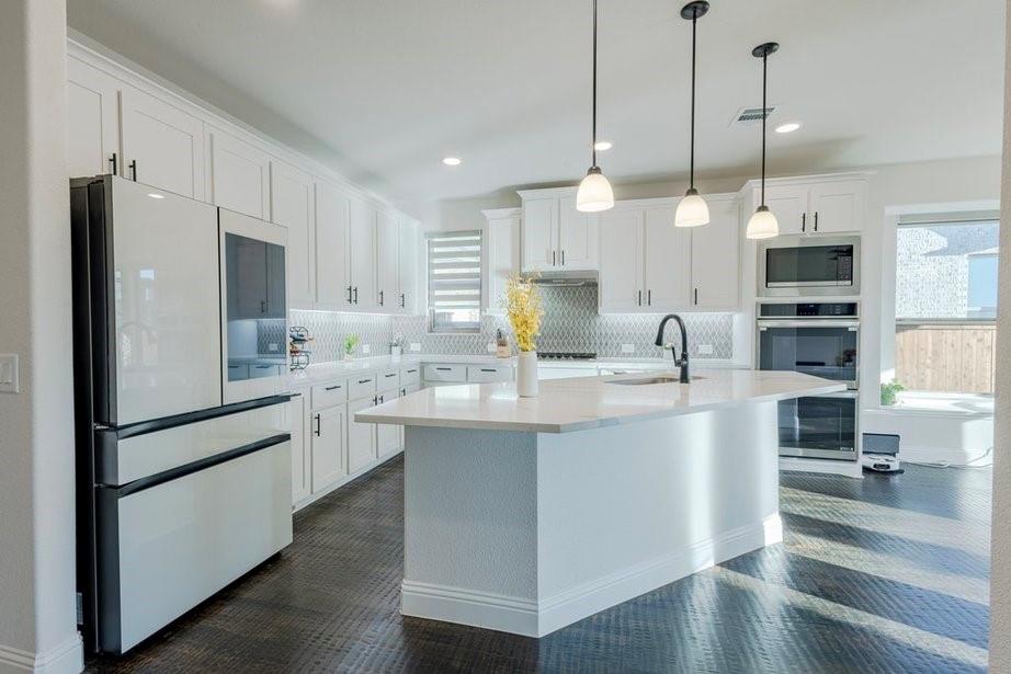 Creekview Mdws East Ph 1 - Residential Lease