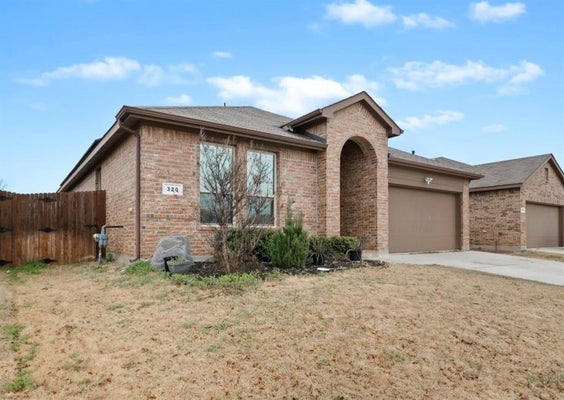320 GRASSLAND DR, DENTON, TX 76210 - Image cfb9acf33dc016de2c0eadb640b1ebb0/2275359977