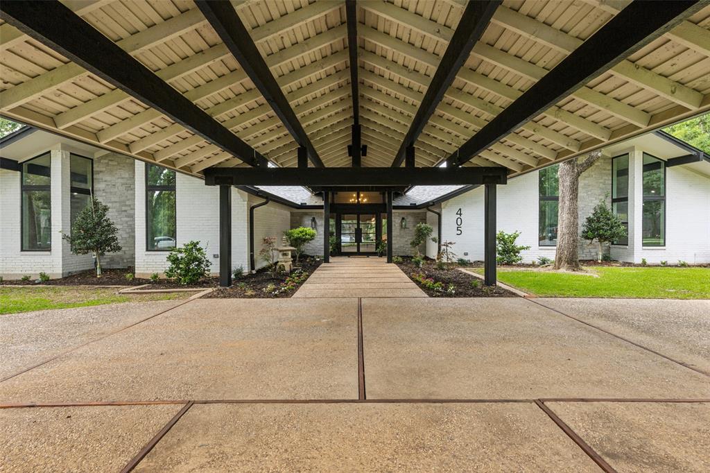 405 Woodbriar Court