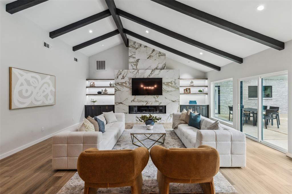 405 Woodbriar Court