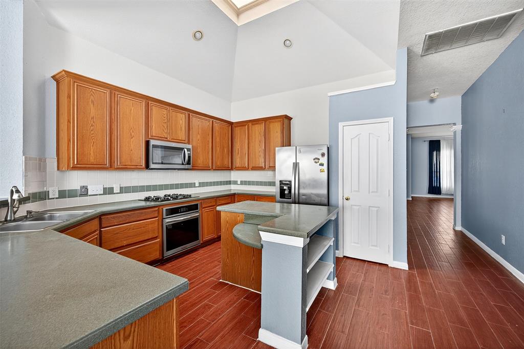 Villages Of Lake Forest Ph II - Residential