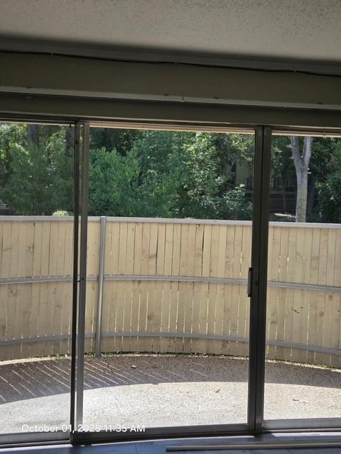 Royal Oaks Condo - Residential Lease