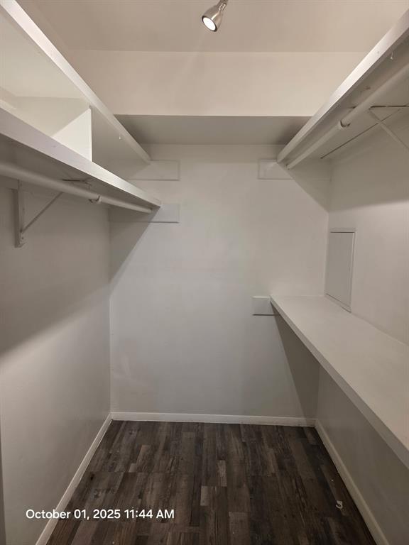 Royal Oaks Condo - Residential Lease