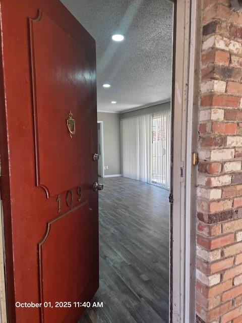 Royal Oaks Condo - Residential Lease