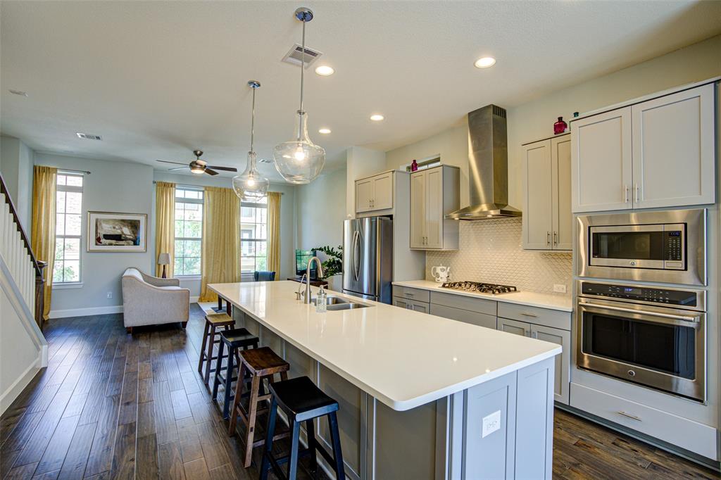 2725 Yellow Jasmine Lane
