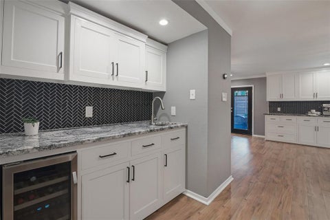 Tiny photo for 1102 Woodland Way, Richardson, TX 75080 (MLS # 21396091)