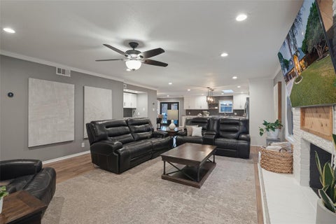 Tiny photo for 1102 Woodland Way, Richardson, TX 75080 (MLS # 21396091)