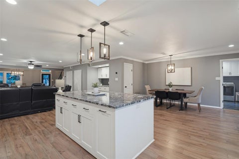 Tiny photo for 1102 Woodland Way, Richardson, TX 75080 (MLS # 21396091)