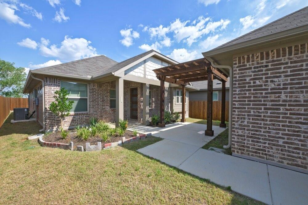 Aubrey Creek Estates - Residential Lease