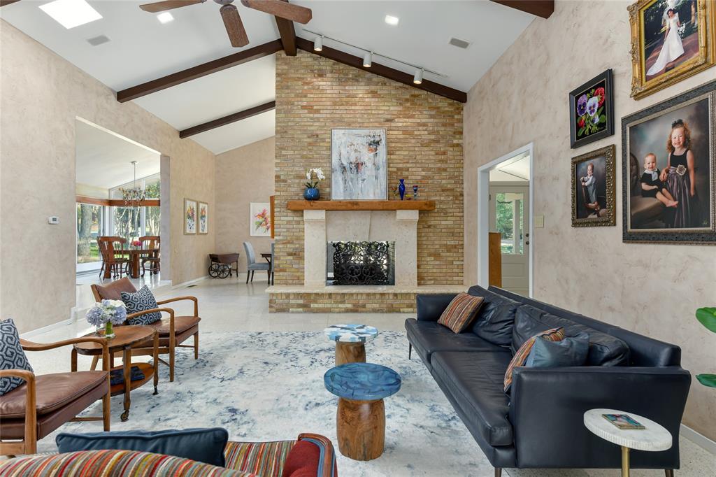 Russwood Acres 01 - Residential