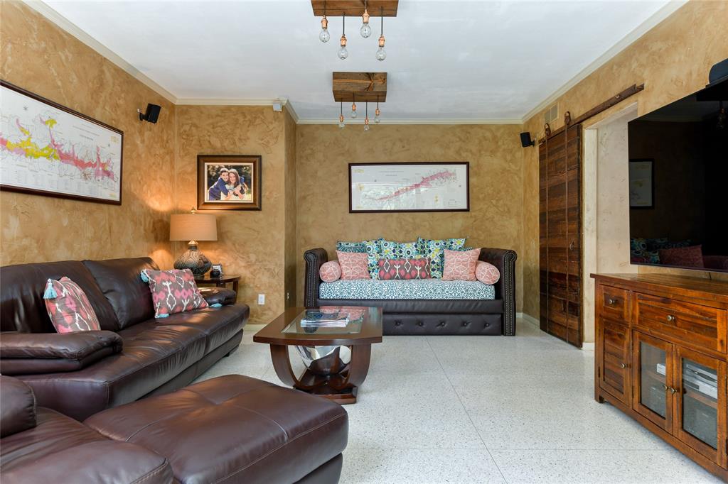 Russwood Acres 01 - Residential